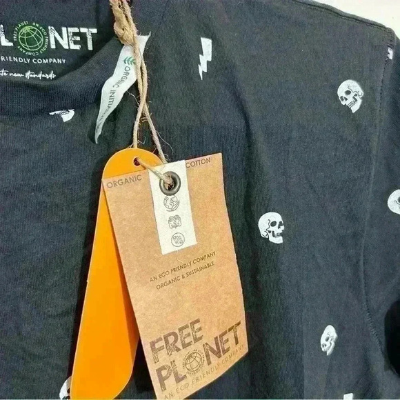 Free Planet Haloween T-Shirt Skull and Lightning Print Black&White Size M NWT - Picture 4 of 5